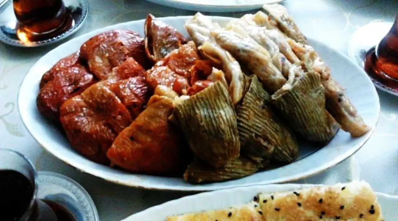 Kuru Biber ve Kabak Dolması Tarifi